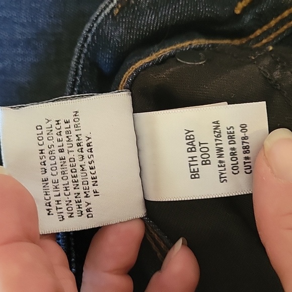 Hudson Beth Baby Boot Jeans, size 26 - Picture 5 of 7